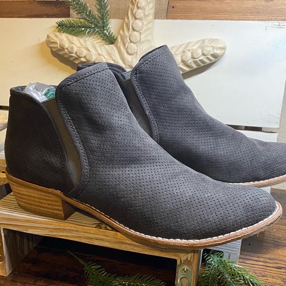 DV by Dolce Vita Shoes - DV8 Pinhole Faux Suede Slip On Ankle booties - Size 8